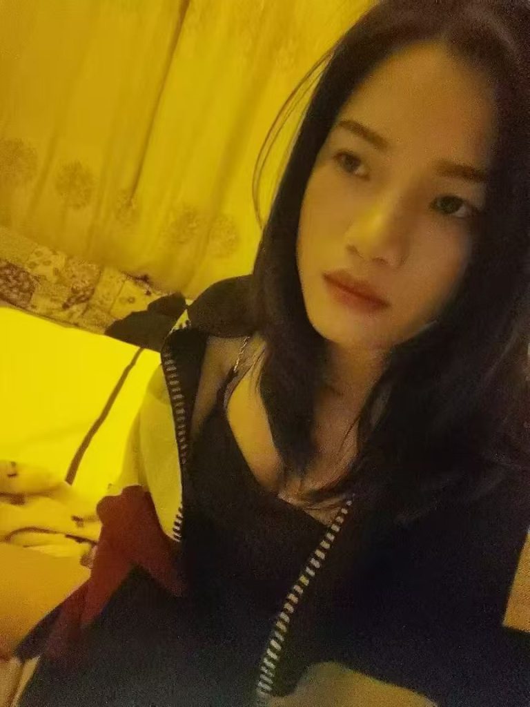 图片[2]-[奉贤区] 海湾镇海思路，大学城附近，粉凶器嫩妹-修车大队